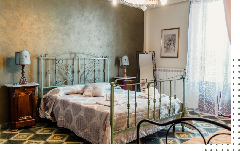 Cosy: A warm, characterful room